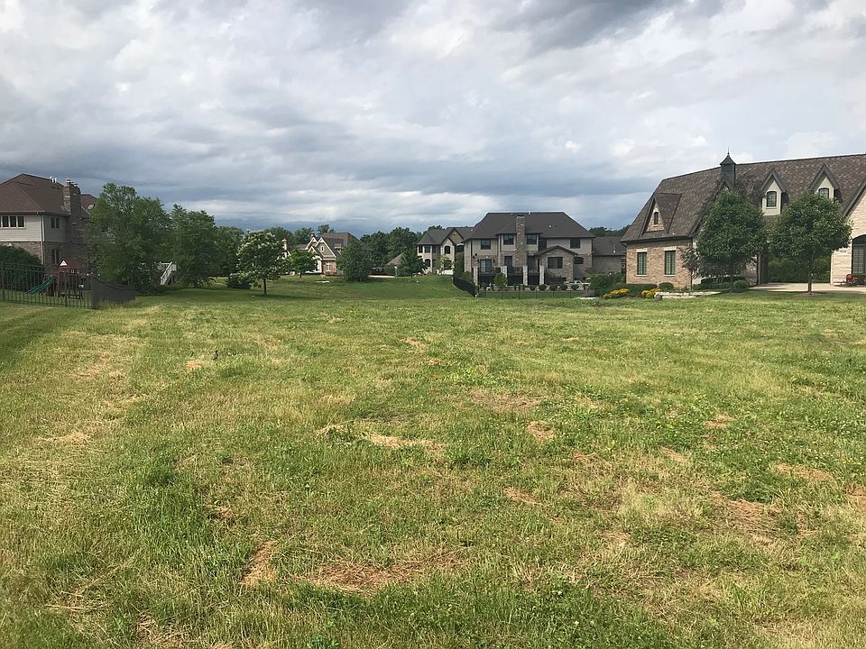 2nd image of 12541 Surrey Ct