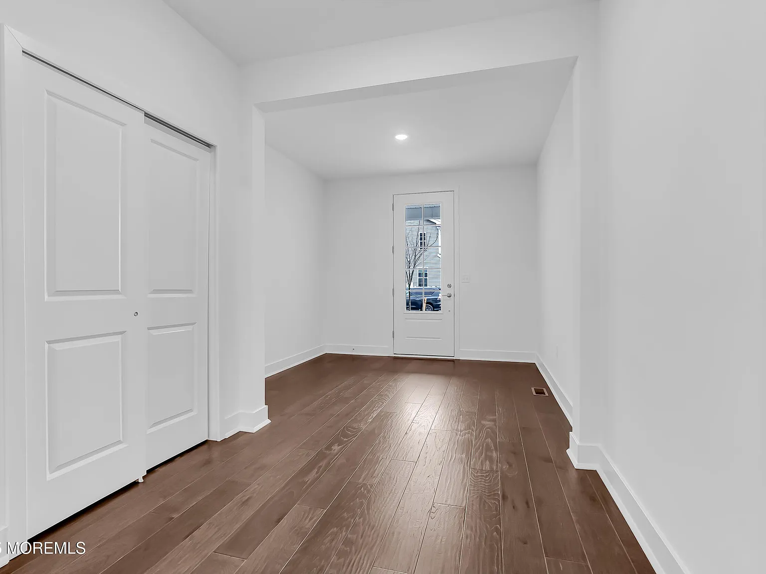 3 bed, 2.5 bath, 2875 sqft, $4,800 — Photo 4