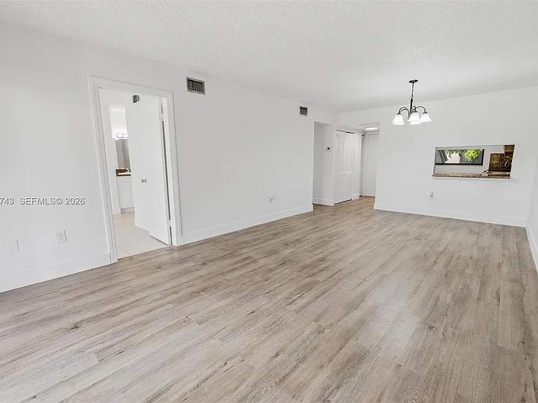 210 W Park Dr #2052 — Photo 6