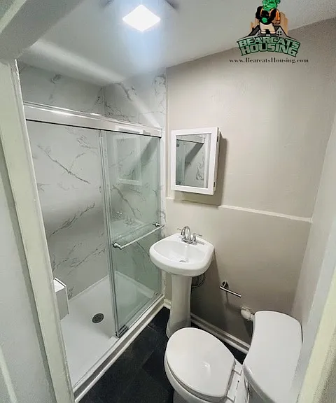 133 Beethoven St — Photo 3