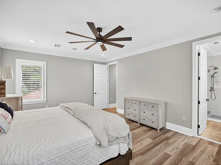 3161 Club Dr — Photo 25
