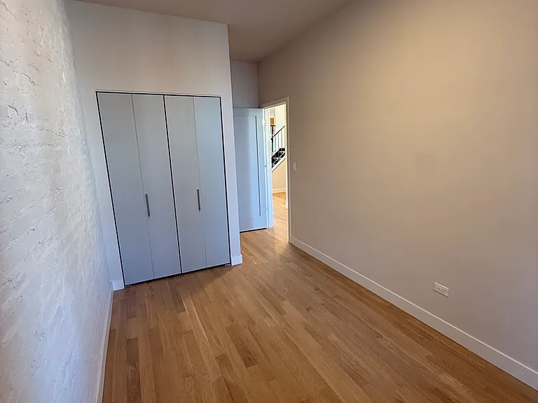927 N Mozart St #1F — Photo 11