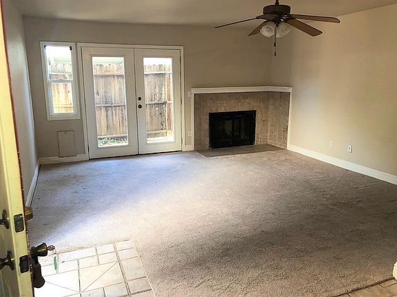 4th image of 1919 Covillaud St APT 12