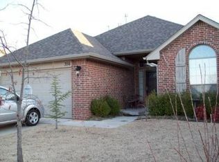 356 Crossland Ct, Edmond, OK 73003