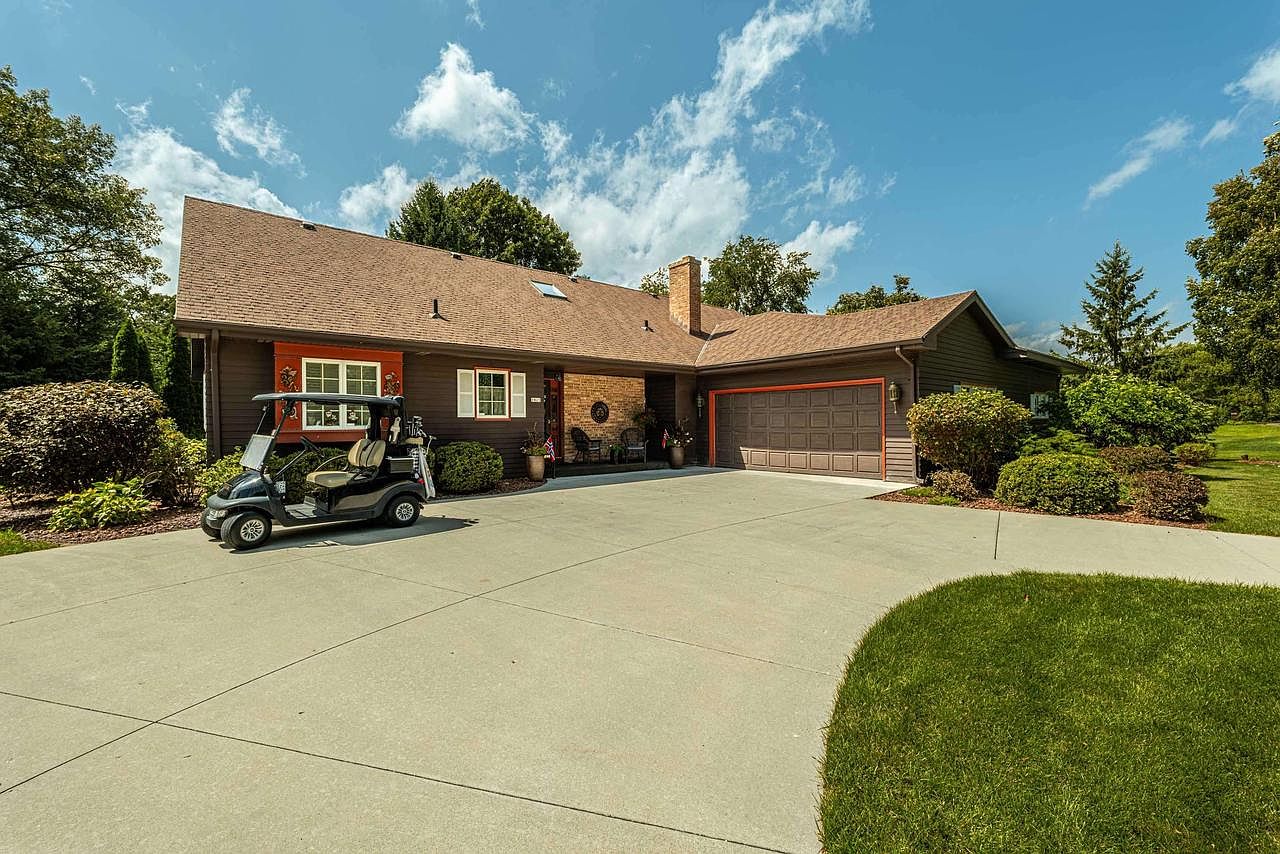 1825 Country Club Road