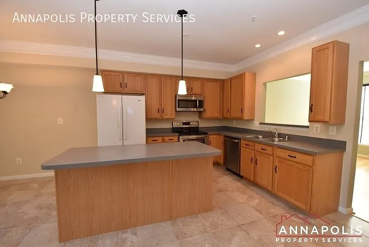 35 harbour heights drive — Photo 2