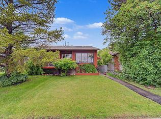 10242 161st St NW, Edmonton, AB T5P 3J1