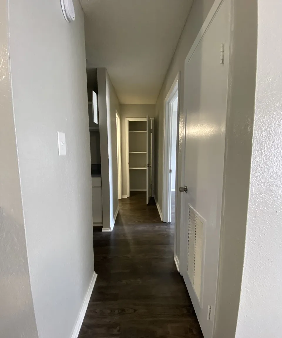 Edinburg Place Apartments - 0804 — Photo 2