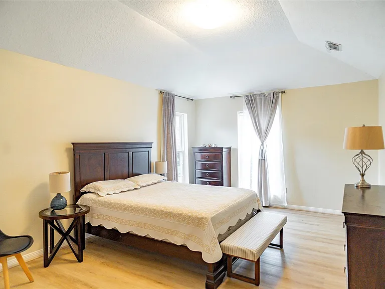 18310 Spellbrook Dr — Photo 12
