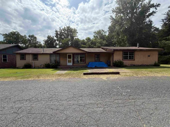 226 E Elizabeth Ann St, Malvern, AR 72104