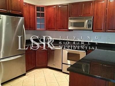 2nd image of 98 Chambers St APT 3