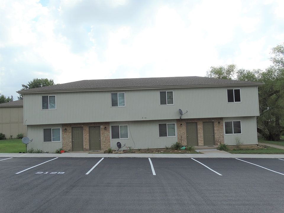 1st image of 212 N Clinton St APT A