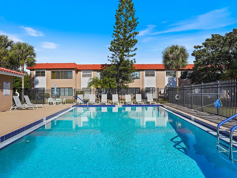 1750 Belleair Forest Dr #C20 — Photo 16