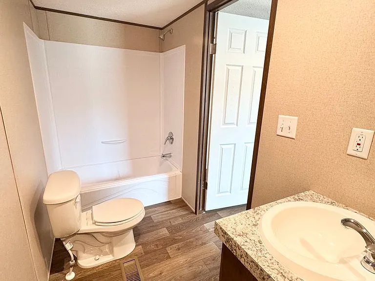 2494 Newton Rd — Photo 10