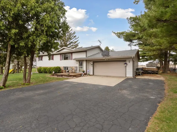 1746 W Russell Rd, Janesville, WI 53545