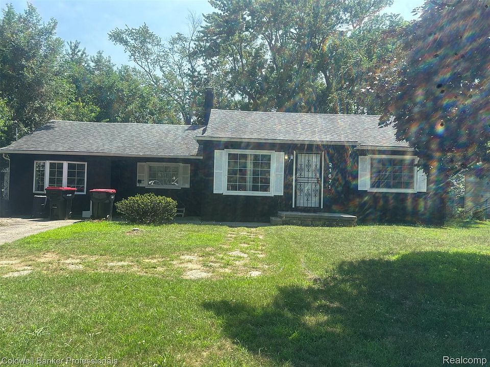 1st image of 21671 Frazer Ave