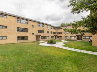 6801-09 N Ridge Blvd, Chicago, IL 60645