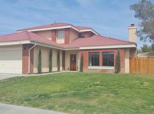 332 W Pilgrim Cir, Ridgecrest, CA 93555