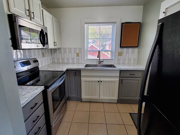 509 W Locust St #2 — Photo 1