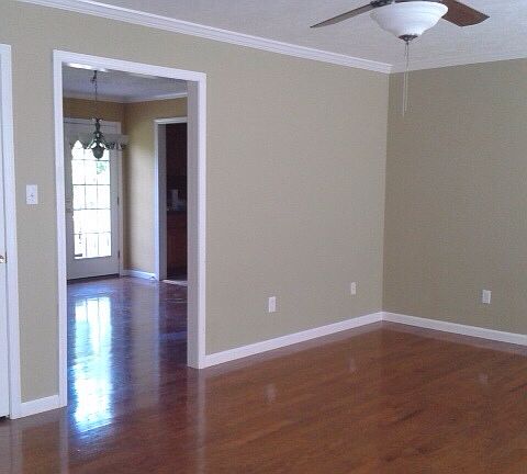 5th image of 126 Derek Dr