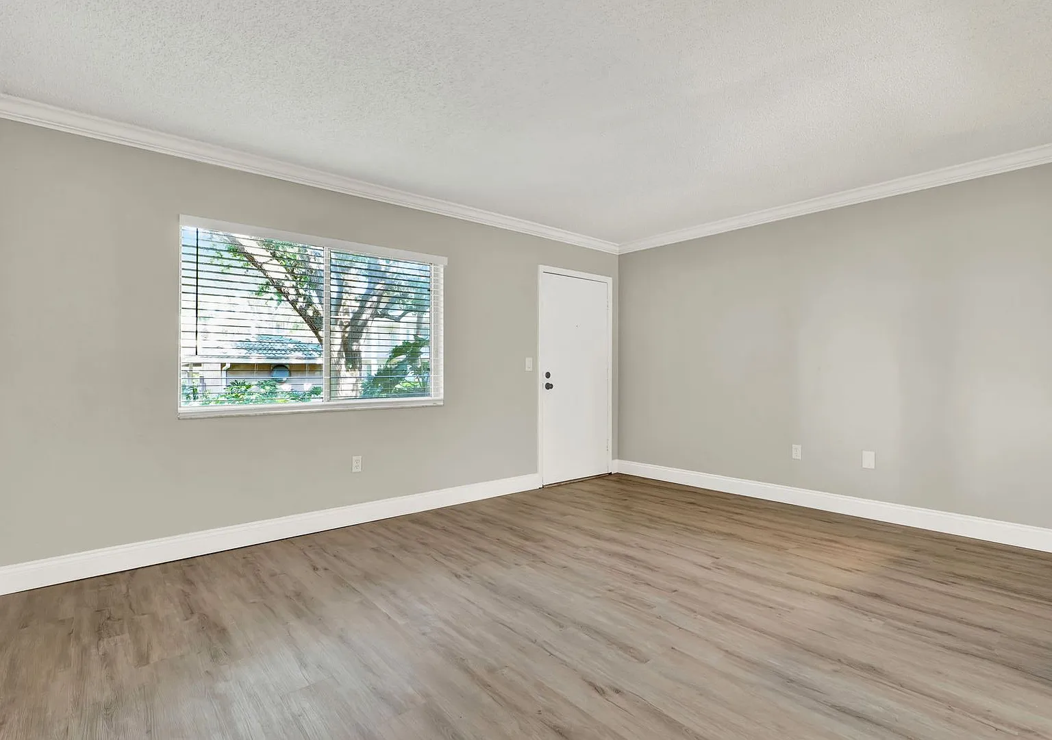 Newly Renovated ~ Ground Floor Condo in the heart of Altamonte Springs! — Photo 3