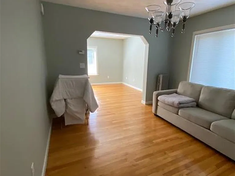 53 Farragut Ave — Photo 8