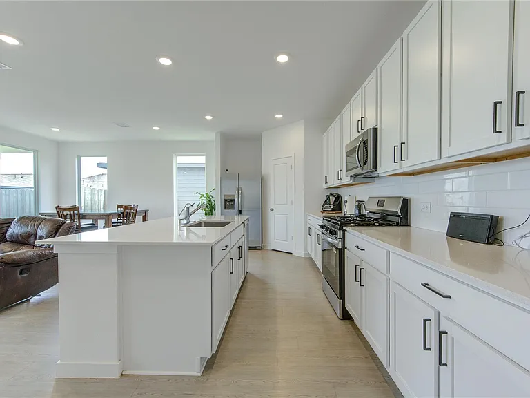 21614 Springhill Grove Ln — Photo 17