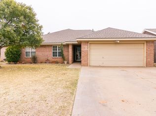 608 15th St, Shallowater, TX 79363