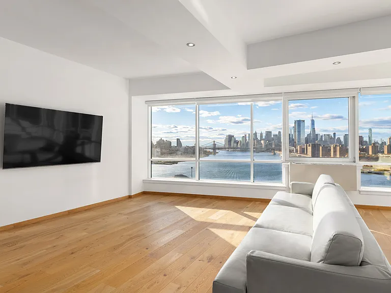 440 Kent Ave #22B — Photo 3