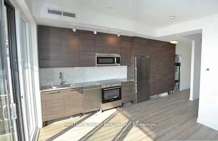 28 Wellesley St E #2703 — Photo 2
