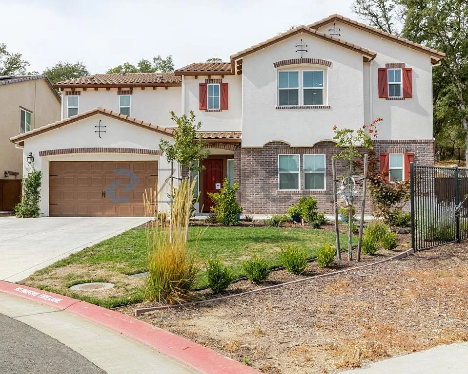 5 bed, 3.5 bath, 4041 sqft, $5,390 — Photo 1