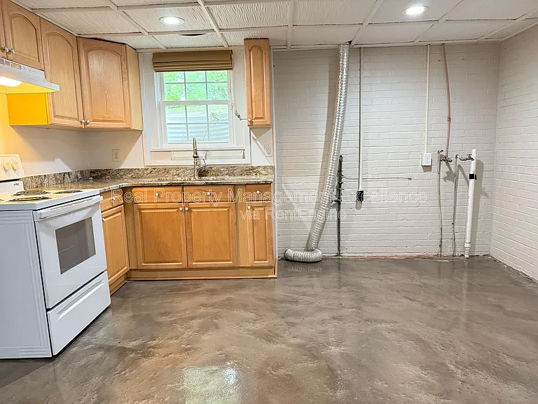 620 Carr St — Photo 46