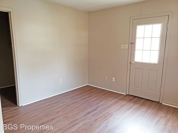 3rd image of 1013 Tucker St
