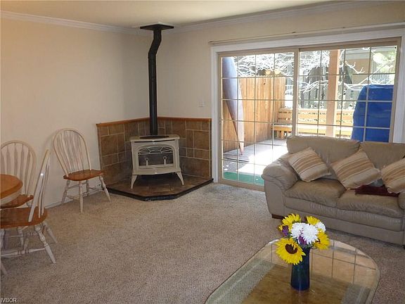 2nd image of 845 Southwood Blvd Unit 2