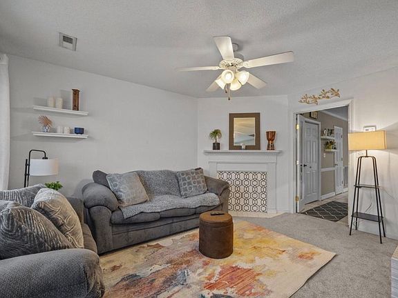 4th image of 3917 Sterling Pointe Dr Unit Kk1