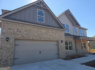 1796 E McIntosh Rd, Griffin, GA 30223