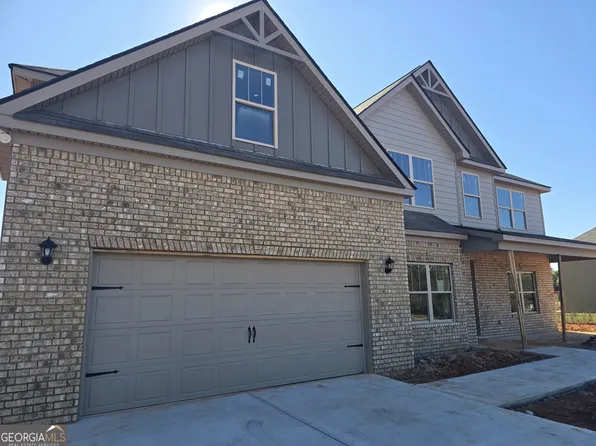 1796 E McIntosh Rd, Griffin, GA 30223