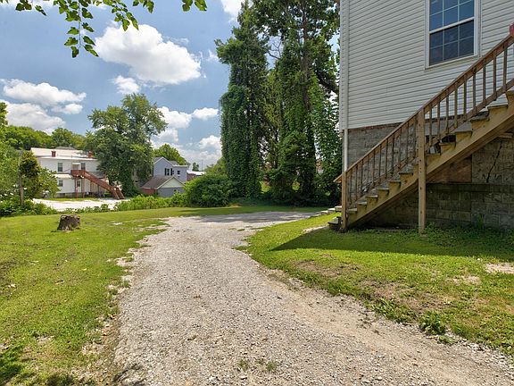 4th image of 125 Howard Ave