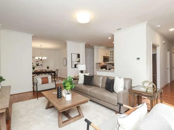 900 Cherokee Rd, Charlotte, NC 28207