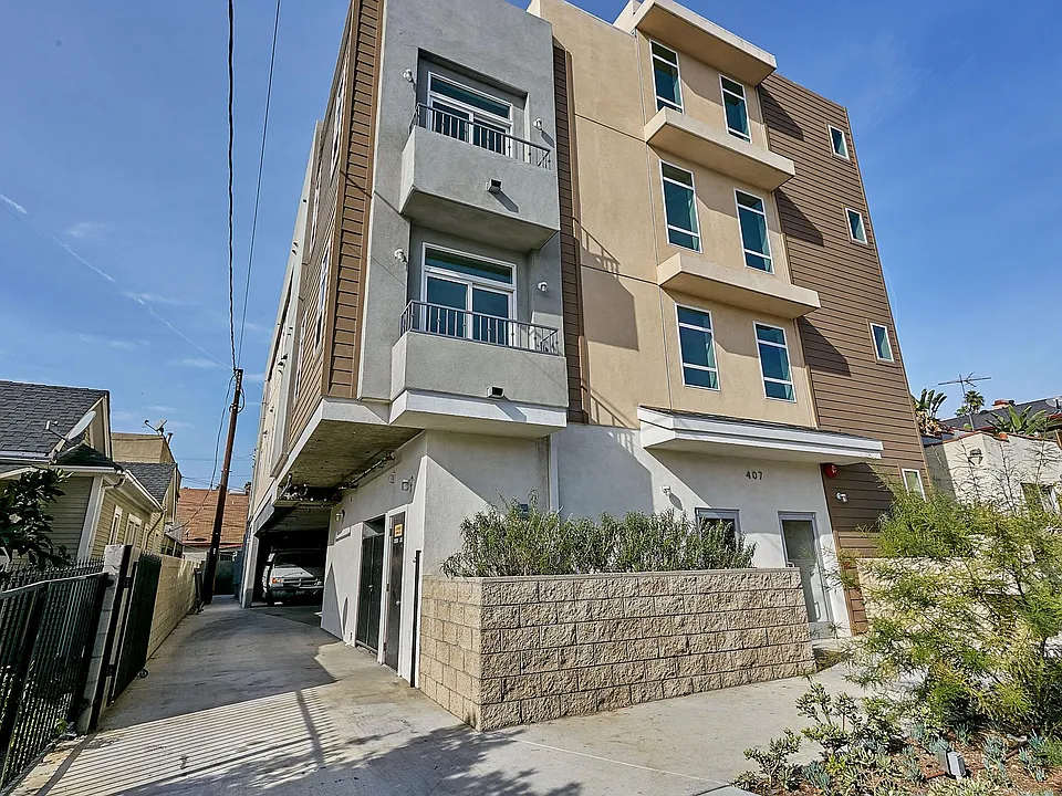 407 N Ardmore Ave #201