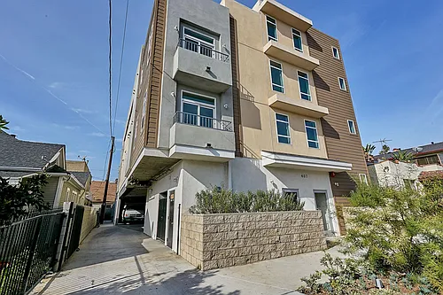 407 N Ardmore Ave #201 Photo 1
