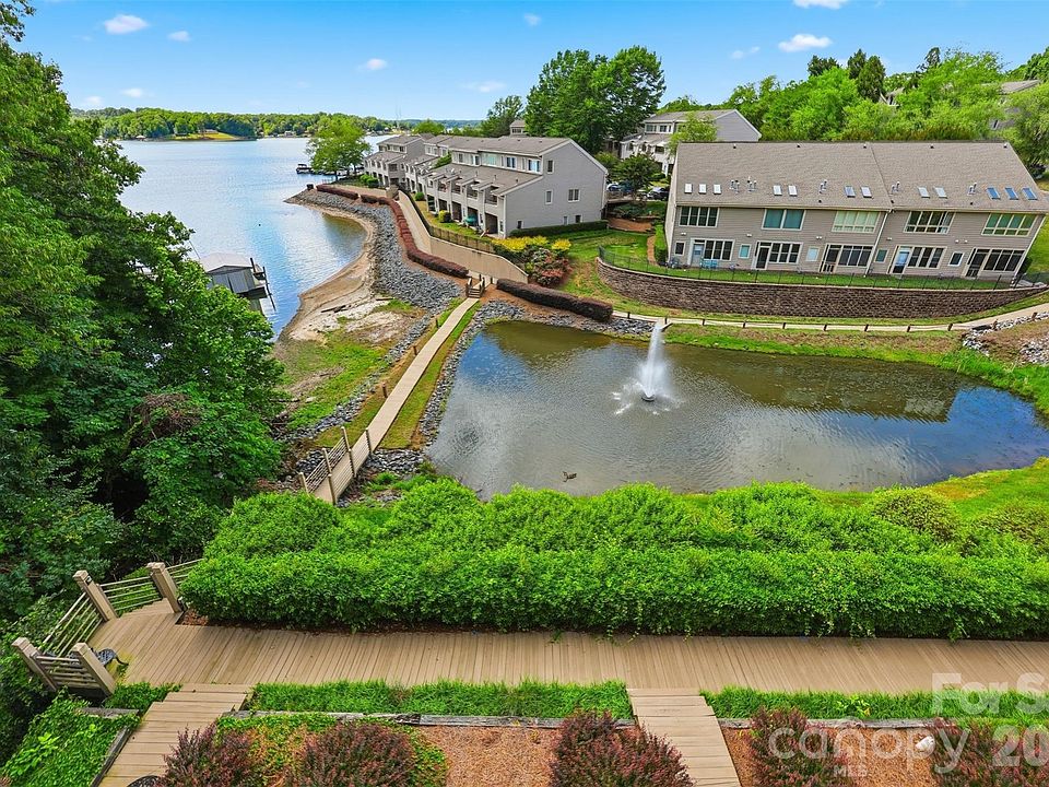 1st image of 14614 Waterside Dr