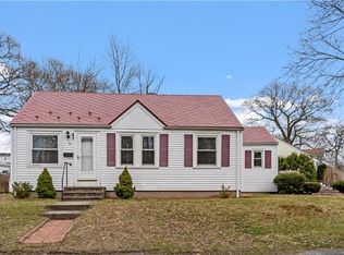 55 Hornbine St, Cranston, RI 02910