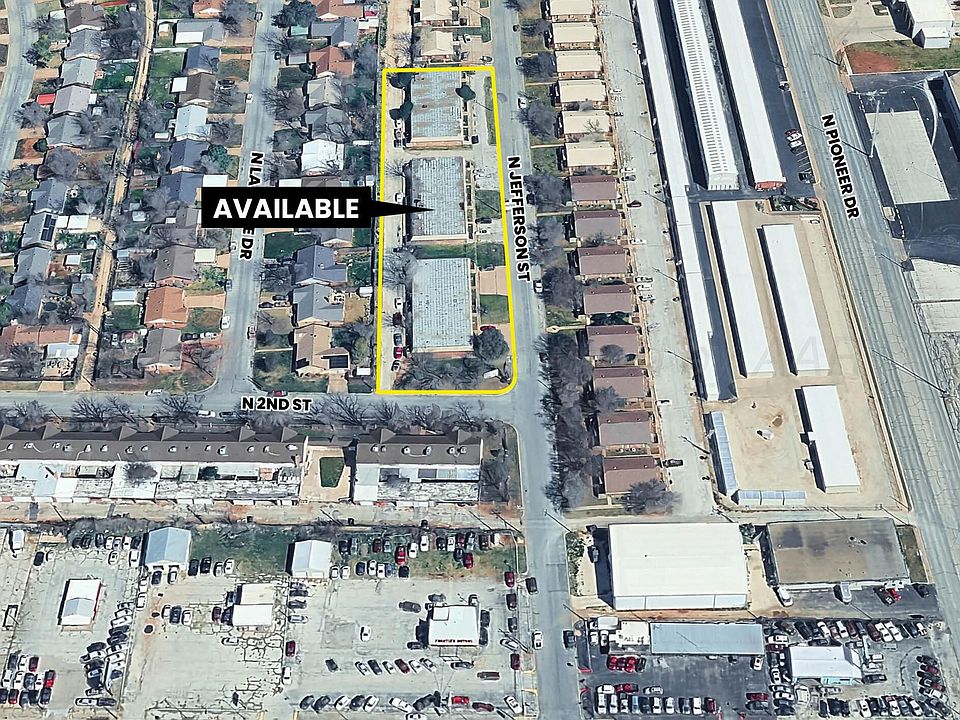 2nd image of 200 N Jefferson St