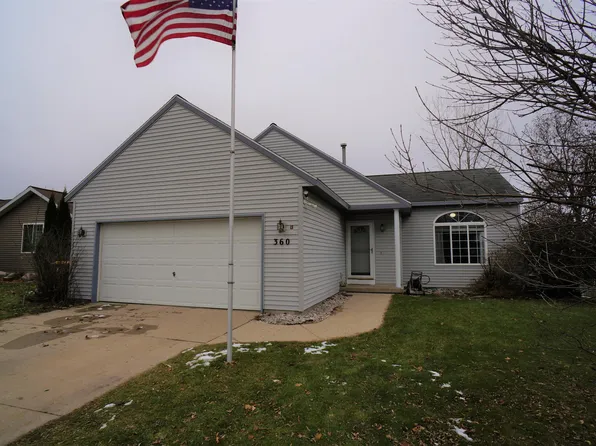 360 Tallgrass Dr NE, Cedar Springs, MI 49319