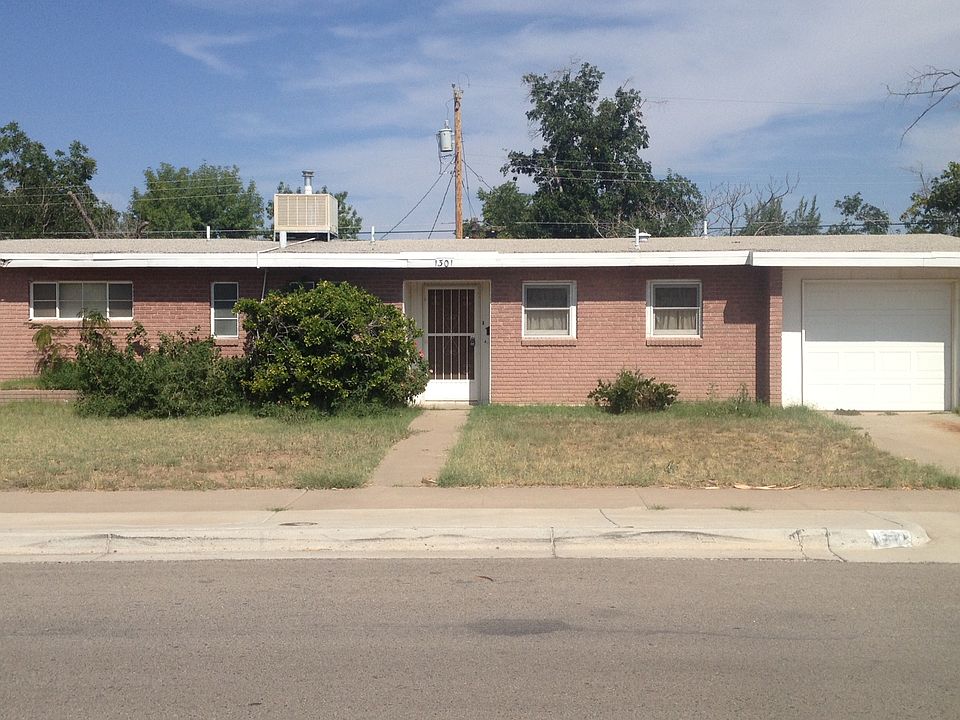 1st image of 1301 Oakdale St