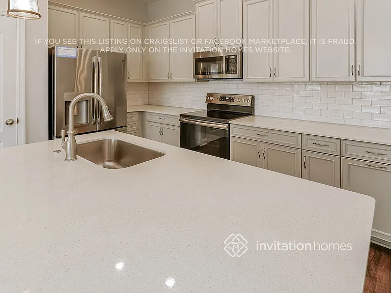 1233 Chittamwood Ct — Photo 9