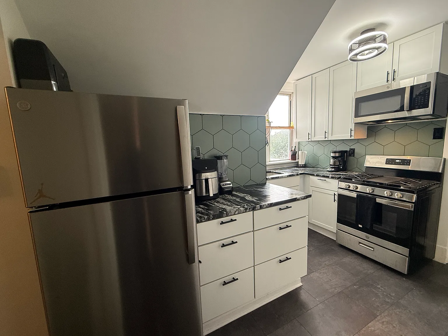 1 bed, $1,400 — Photo 3