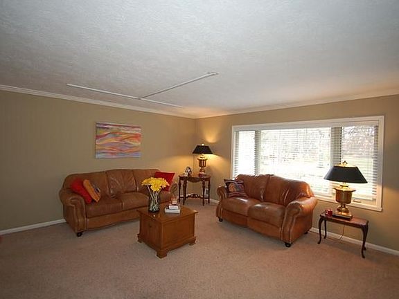 3rd image of 9401 Kerwood Dr