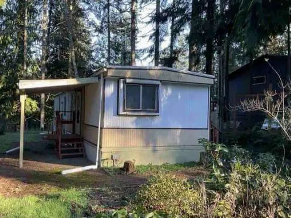 7883 Guemes Ave, Clinton, WA 98236